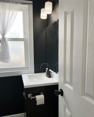 3550 Logan Avenue N, Minneapolis, MN 55412