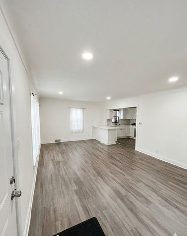 3550 Logan Avenue N, Minneapolis, MN 55412