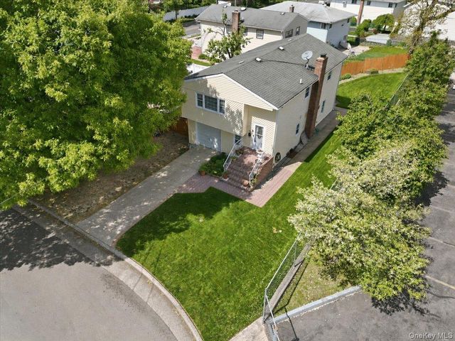 380 Sheridan Street, Westbury, NY 11590