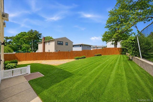 380 Sheridan Street, Westbury, NY 11590
