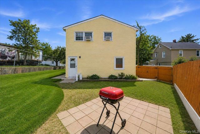 380 Sheridan Street, Westbury, NY 11590