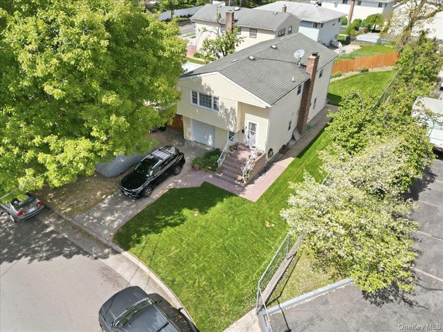380 Sheridan Street, Westbury, NY 11590