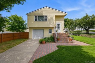 380 Sheridan Street, Westbury, NY 11590