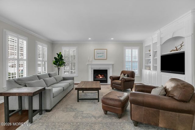 28 Presidential Path, Middletown, NJ 07748