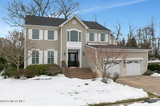 28 Presidential Path, Middletown, NJ 07748