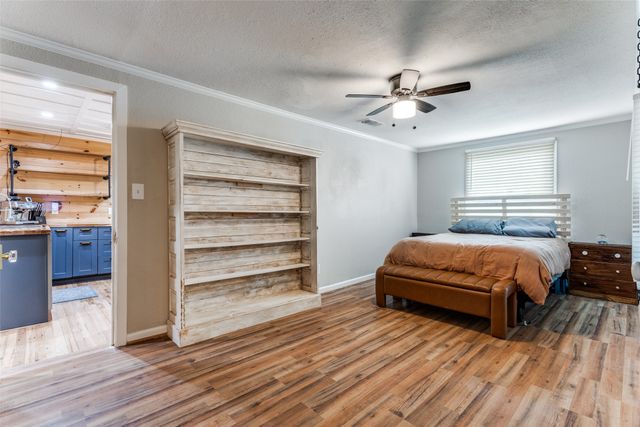 809 S Lamar Street, Weatherford, TX 76086