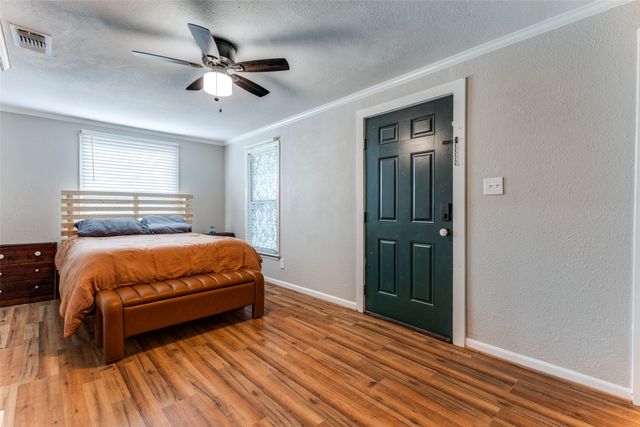 809 S Lamar Street, Weatherford, TX 76086