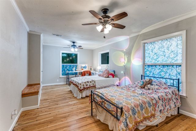 809 S Lamar Street, Weatherford, TX 76086