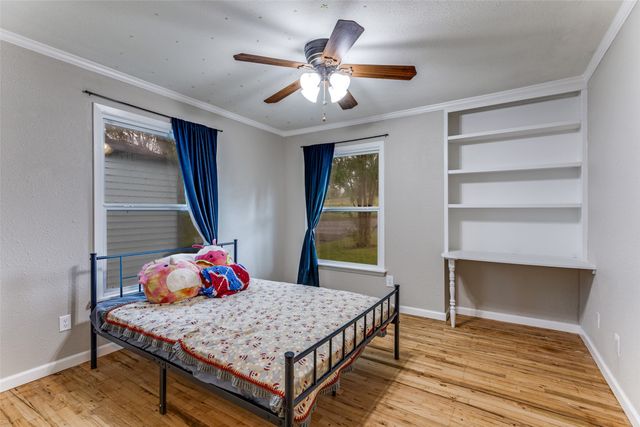 809 S Lamar Street, Weatherford, TX 76086
