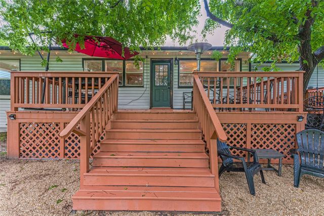 809 S Lamar Street, Weatherford, TX 76086
