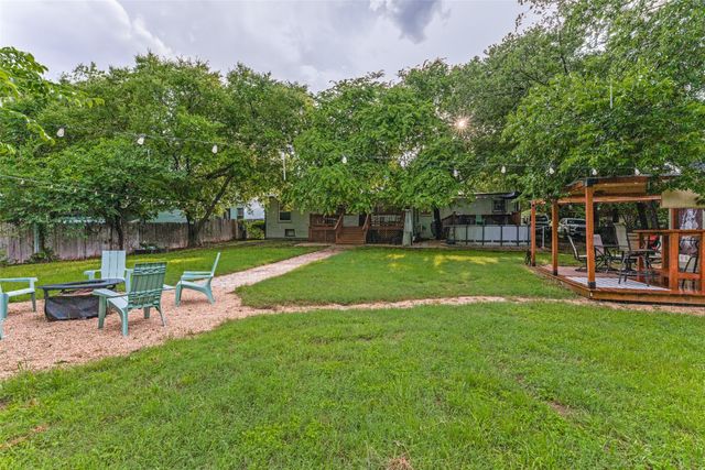 809 S Lamar Street, Weatherford, TX 76086