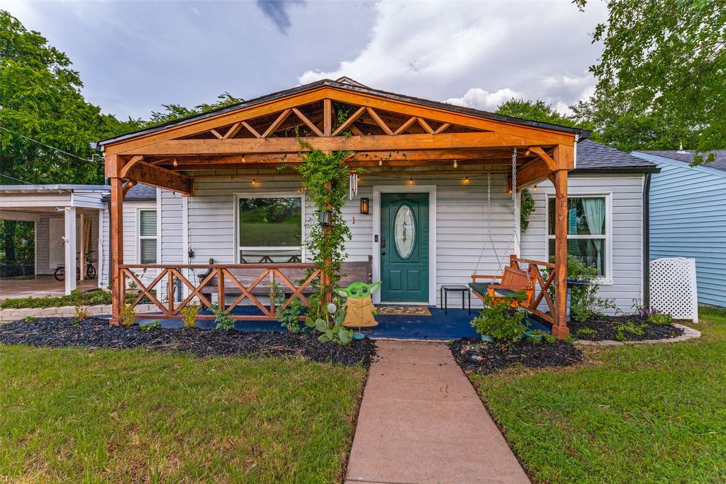 809 S Lamar Street, Weatherford, TX 76086