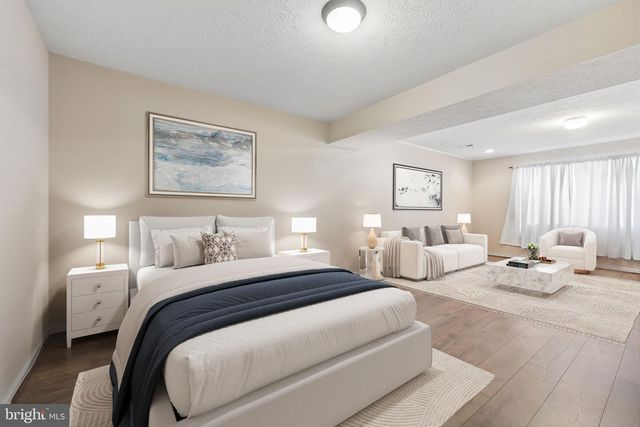 505 S WATER ST, Woodstock, VA 22664