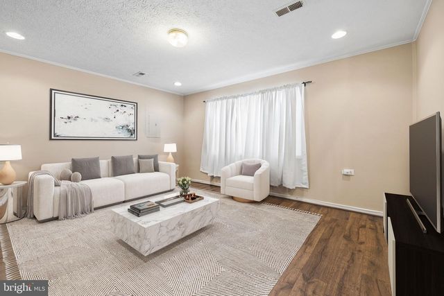 505 S WATER ST, Woodstock, VA 22664