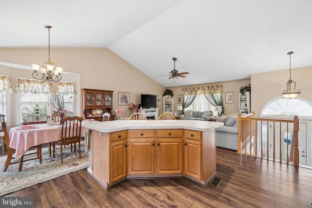 505 S WATER ST, Woodstock, VA 22664