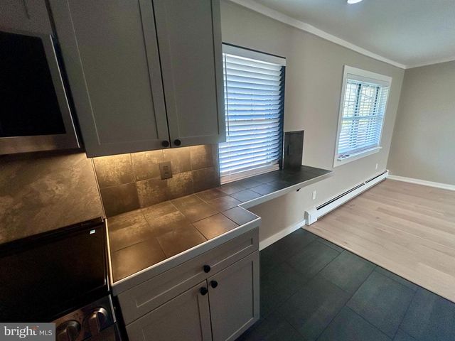 132H THE ORCHARD, East Windsor, NJ 08512