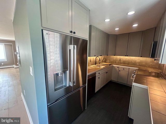 132H THE ORCHARD, East Windsor, NJ 08512