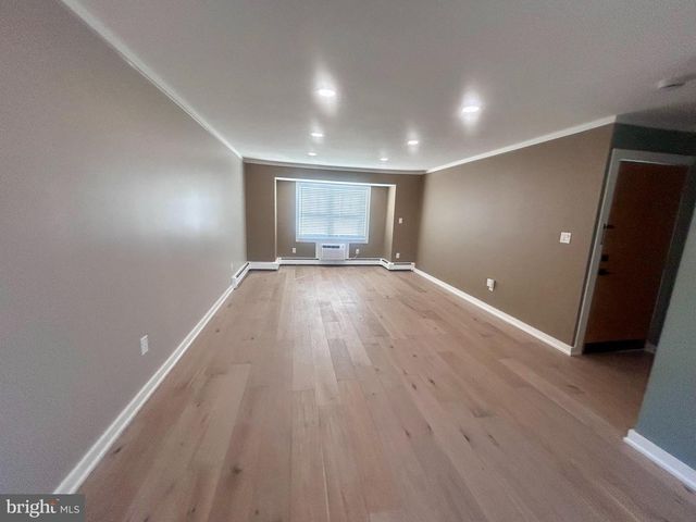 132H THE ORCHARD, East Windsor, NJ 08512