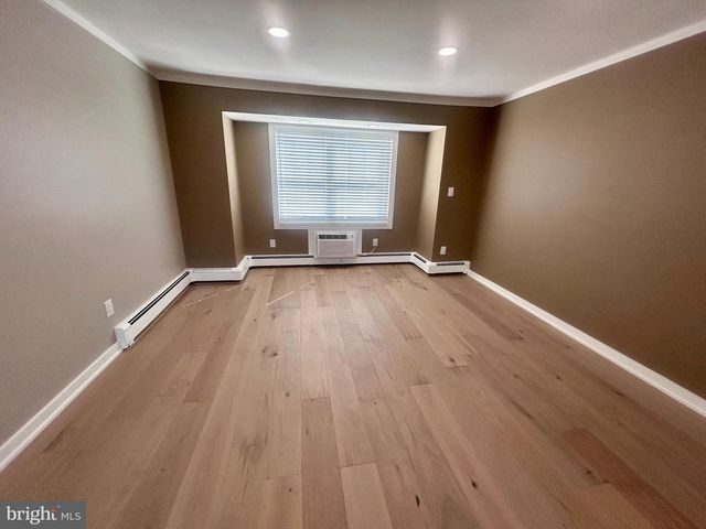 132H THE ORCHARD, East Windsor, NJ 08512