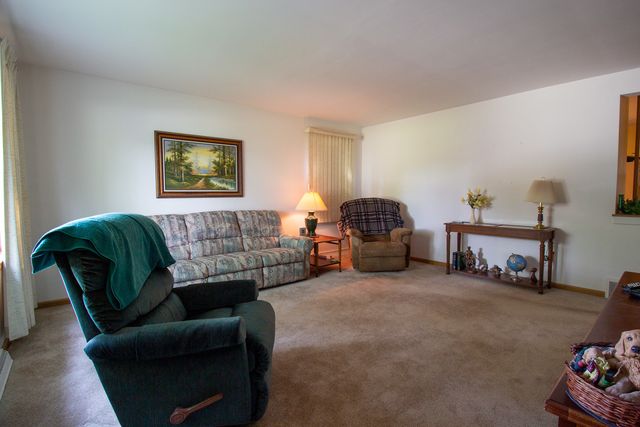 18538 Oak Avenue, Lansing, IL 60438
