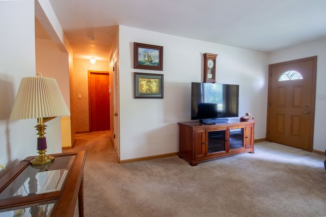 18538 Oak Avenue, Lansing, IL 60438