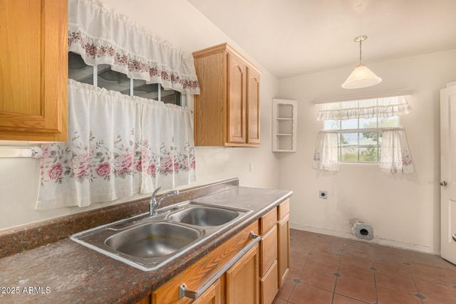 1712 W WELDON Avenue, Phoenix, AZ 85015