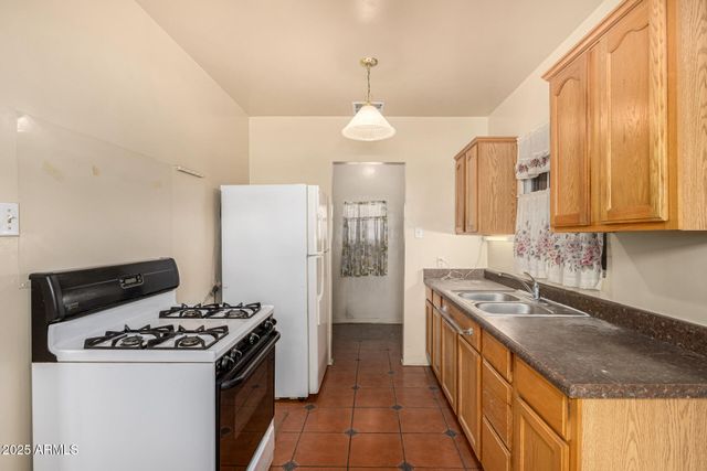 1712 W WELDON Avenue, Phoenix, AZ 85015