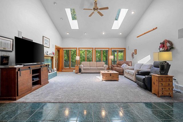 4410 FLAGSTONE COURT, De Pere, WI 54115