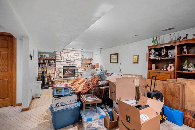 4410 FLAGSTONE COURT, De Pere, WI 54115