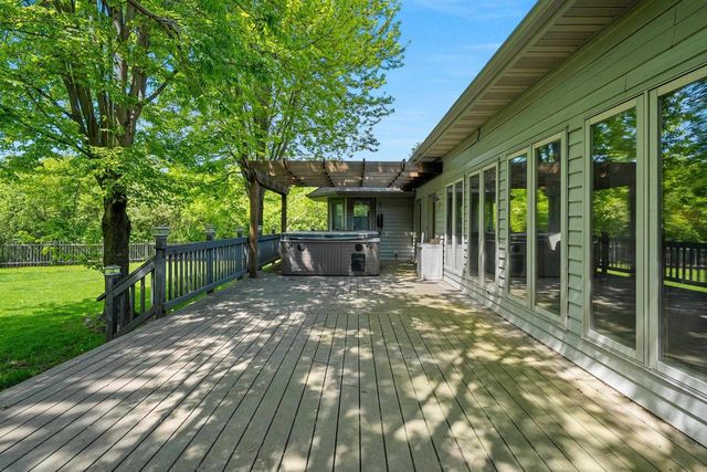 4410 FLAGSTONE COURT, De Pere, WI 54115