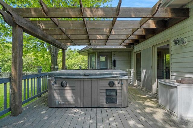 4410 FLAGSTONE COURT, De Pere, WI 54115