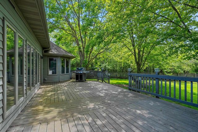 4410 FLAGSTONE COURT, De Pere, WI 54115