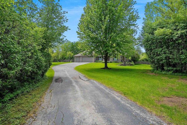 4410 FLAGSTONE COURT, De Pere, WI 54115