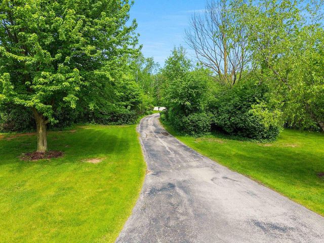4410 FLAGSTONE COURT, De Pere, WI 54115