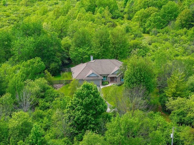 4410 FLAGSTONE COURT, De Pere, WI 54115