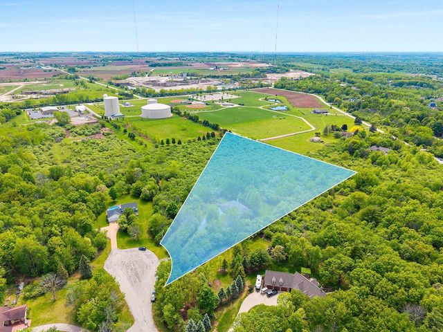 4410 FLAGSTONE COURT, De Pere, WI 54115