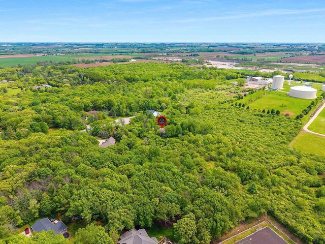 4410 FLAGSTONE COURT, De Pere, WI 54115
