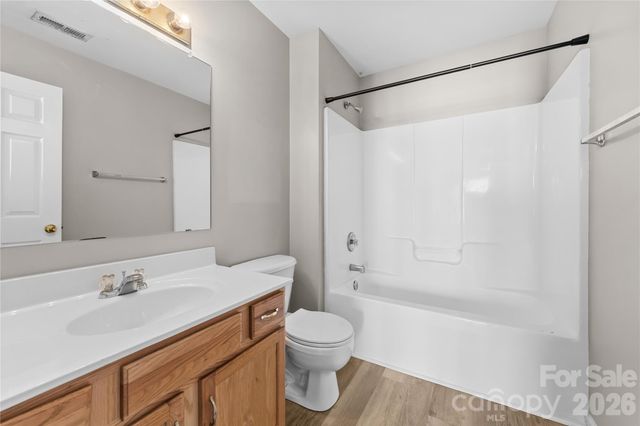 11811 Cheviott Hill Lane, Charlotte, NC 28213