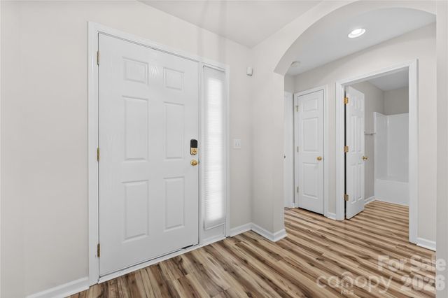 11811 Cheviott Hill Lane, Charlotte, NC 28213