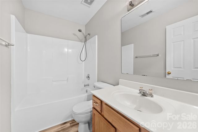 11811 Cheviott Hill Lane, Charlotte, NC 28213