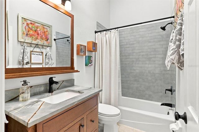 4848 TIVOLI AVENUE, Sarasota, FL 34235