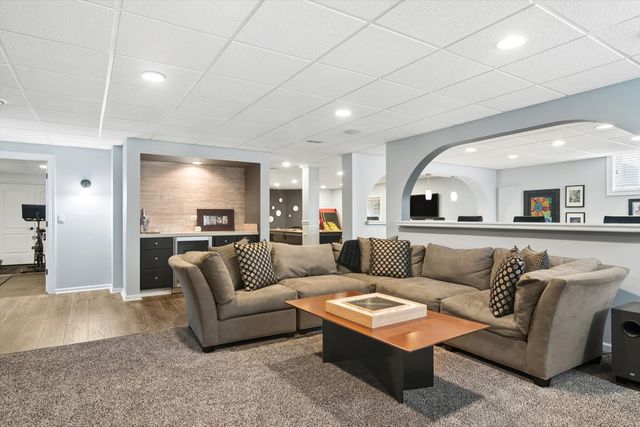 21676 W Morning Dove Court, Kildeer, IL 60047