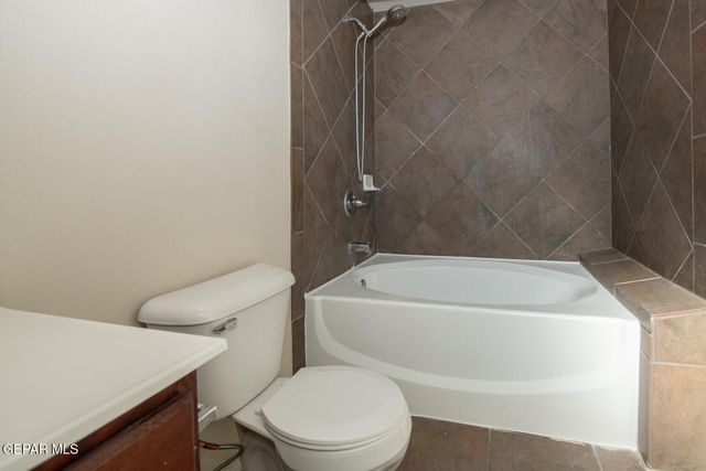 4652 LORENZO PONCE Drive, El Paso, TX 79938