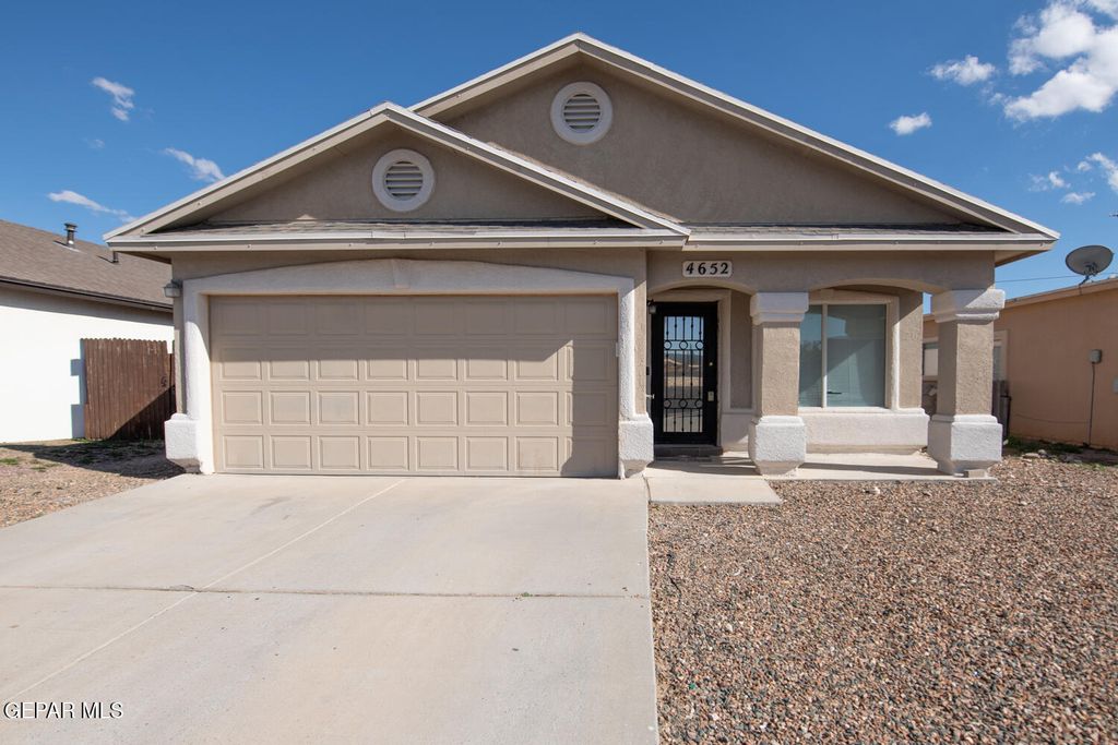 4652 LORENZO PONCE Drive, El Paso, TX 79938