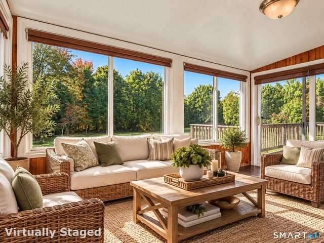 7 Clearview Drive, Woodbridge, CT 06525
