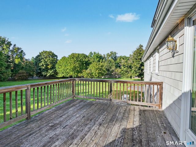 7 Clearview Drive, Woodbridge, CT 06525