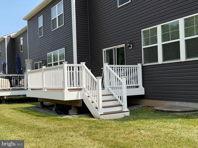 8 EGRET WAY, Phoenixville, PA 19460