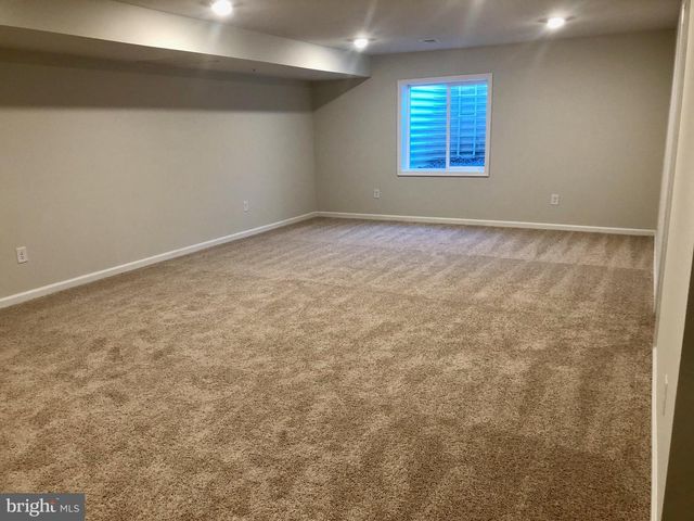 8 EGRET WAY, Phoenixville, PA 19460