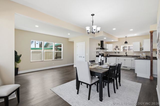 400 S Chickasaw Avenue, Bartlesville, OK 74003