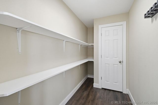 400 S Chickasaw Avenue, Bartlesville, OK 74003